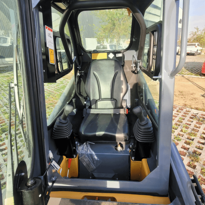 Minicargador Lonking CDM303 - Imagen 6
