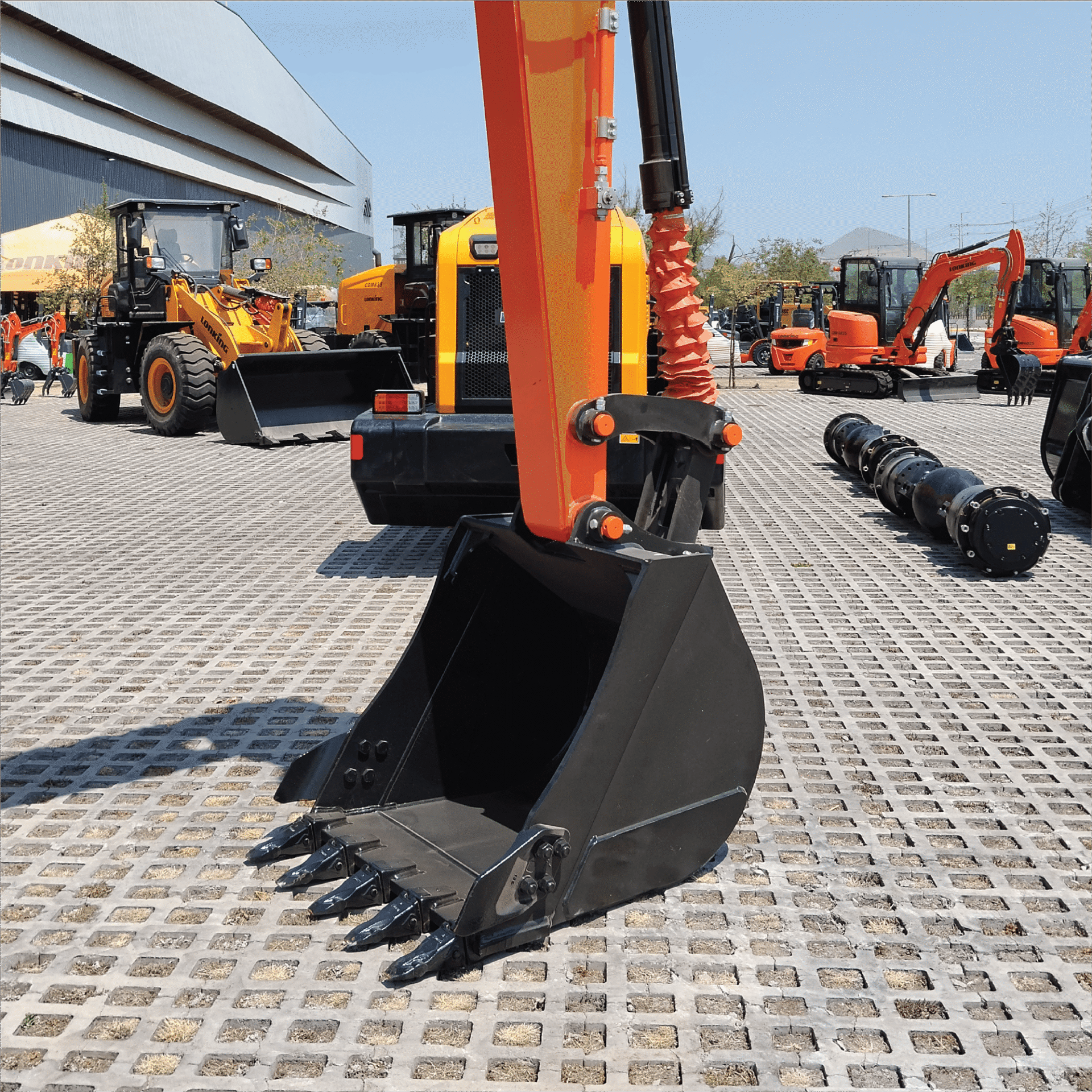 Excavadora Mediana Lonking CDM6150 - Imagen 5