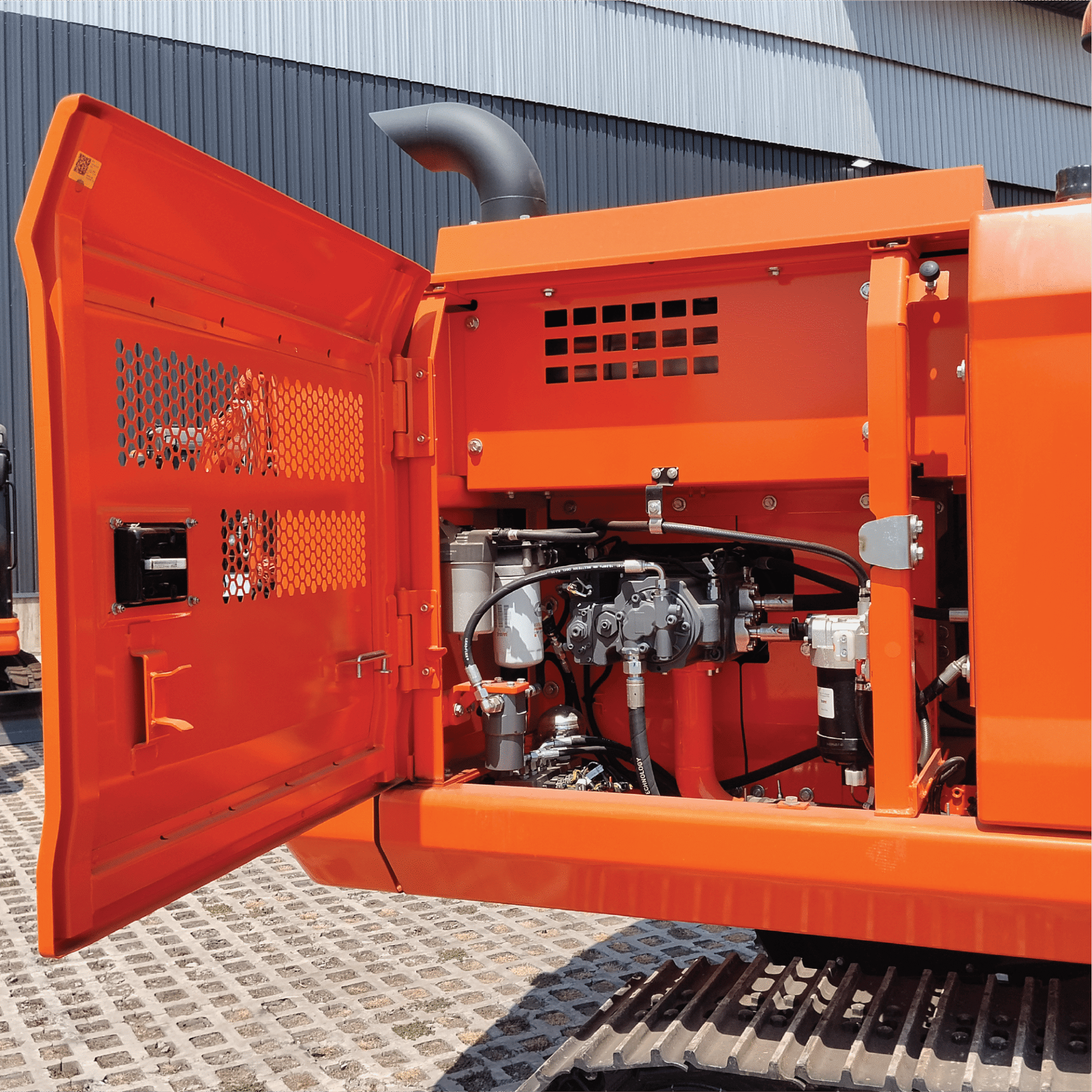 Excavadora Mediana Lonking CDM6150 - Imagen 8